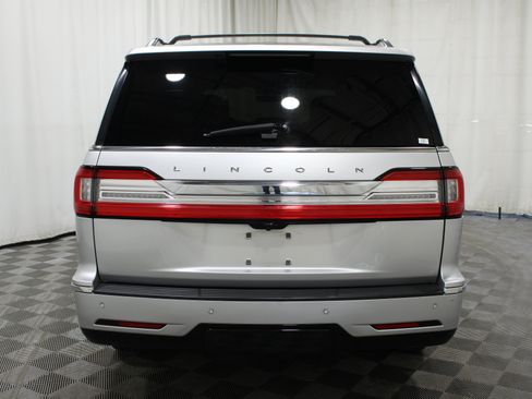 Used 2019 Lincoln Navigator L Reserve w/ Cargo Package AWD/4WD image 37