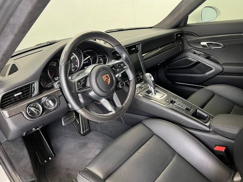 Certified 2019 Porsche 911 Turbo AWD/4WD image 4