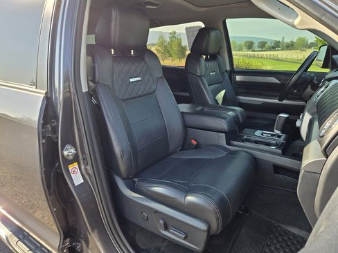 Used 2018 Toyota Tundra 4x4 CrewMax image 27