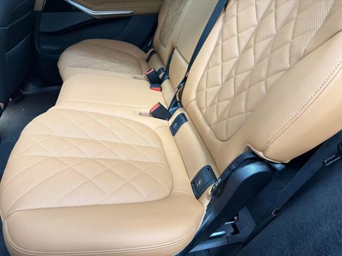 Used 2026 BMW X7 xDrive40i w/ M Sport Package image 23