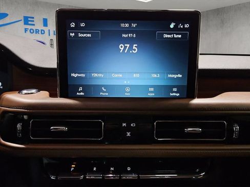 Used 2023 Lincoln Aviator Reserve w/ Equipment Group 201A AWD/4WD image 16