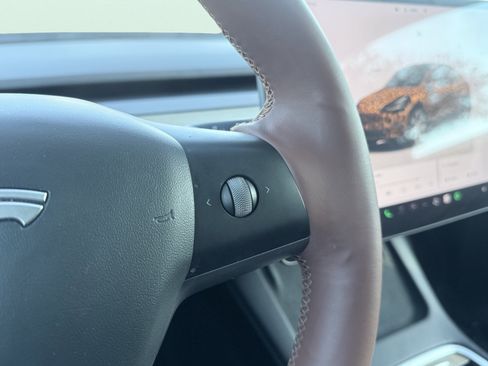 Used 2022 Tesla Model Y Long Range image 66