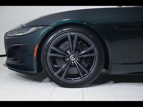 Used 2024 Jaguar F-TYPE R AWD/4WD image 33
