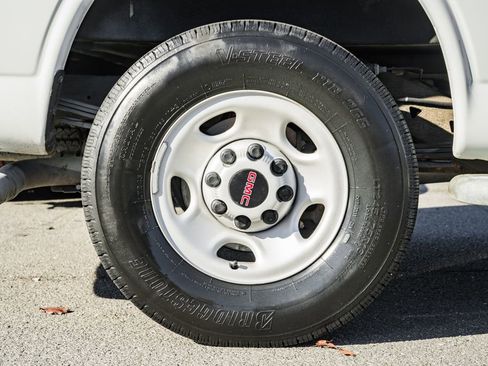 Used 2023 GMC Savana 2500 image 20