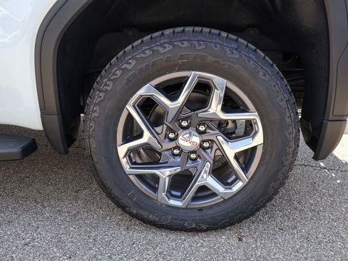 New 2026 GMC Sierra 1500 SLT image 35