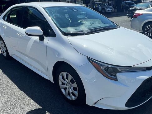 Used 2021 Toyota Corolla LE FWD image 4