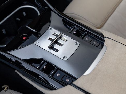 Used 2023 Ferrari Purosangue AWD/4WD image 15