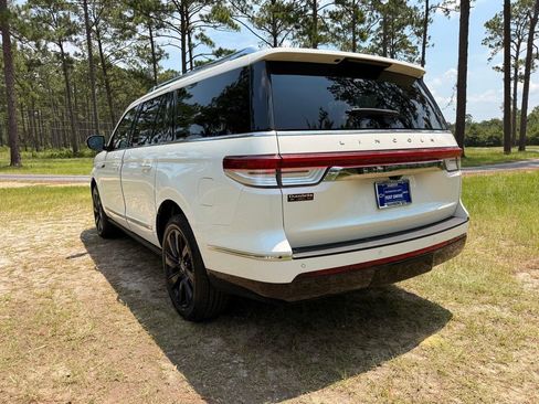Used 2023 Lincoln Navigator L Reserve w/ Equipment Group 201A AWD/4WD image 3