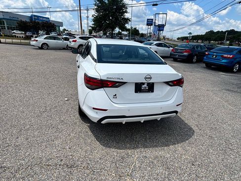 Used 2024 Nissan Sentra S FWD image 28