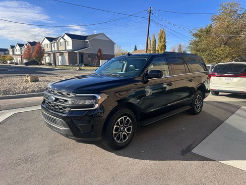 Used 2024 Ford Expedition Max XLT image 12