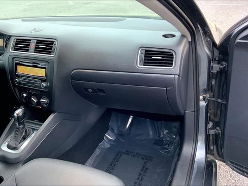 Used 2012 Volkswagen Jetta SE image 17