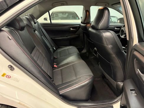 Used 2017 Toyota Camry SE image 22