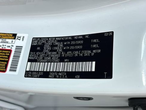 New 2026 Toyota Grand Highlander Platinum image 38