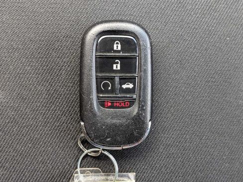 Certified 2025 Honda Civic Sport image 32