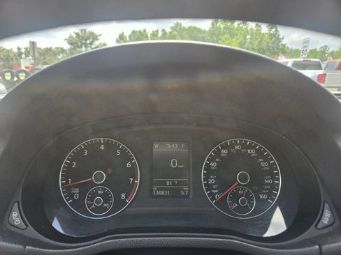 Used 2013 Volkswagen Passat 2.5 SE FWD image 40