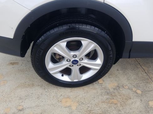 Used 2016 Ford Escape SE FWD image 23