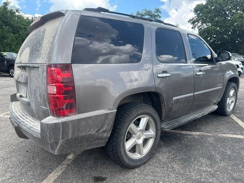 Used 2011 Chevrolet Tahoe LTZ AWD/4WD image 4