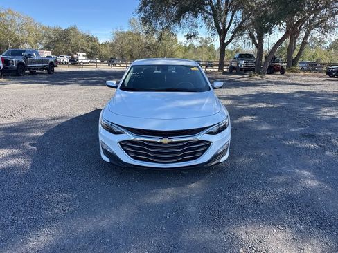 Used 2025 Chevrolet Malibu LT image 9