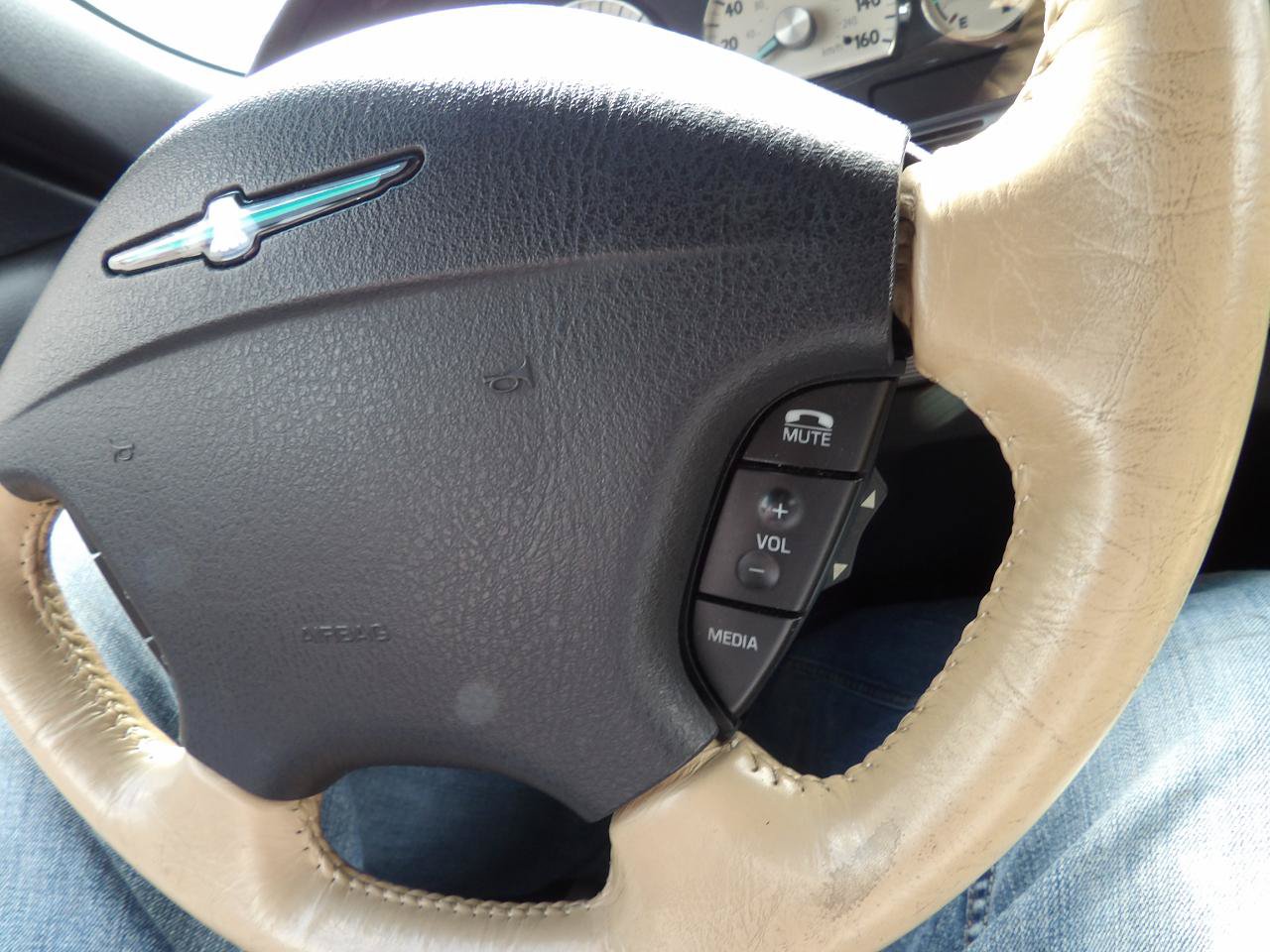 Used 2004 Ford Thunderbird RWD image 11