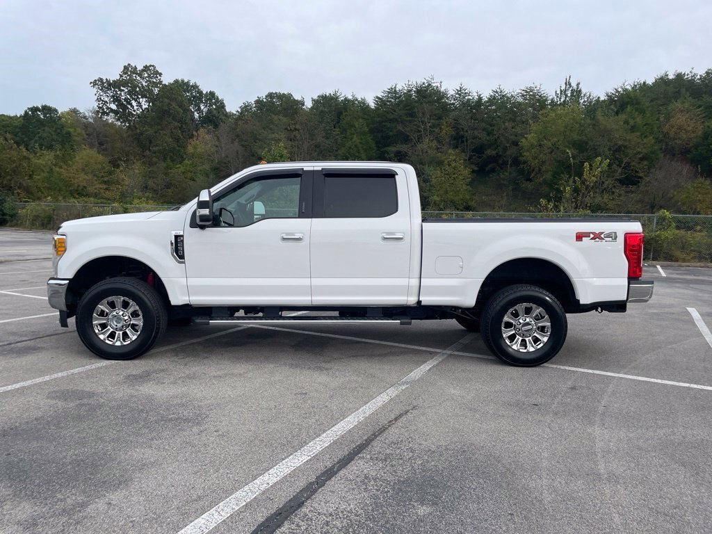 Used 2017 Ford F250 XLT w/ XLT Premium Package AWD/4WD image 2