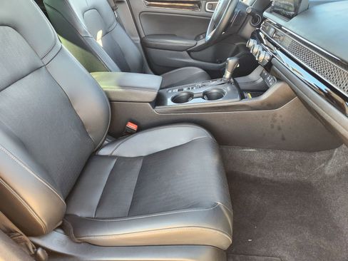 Used 2022 Honda Civic Touring image 18