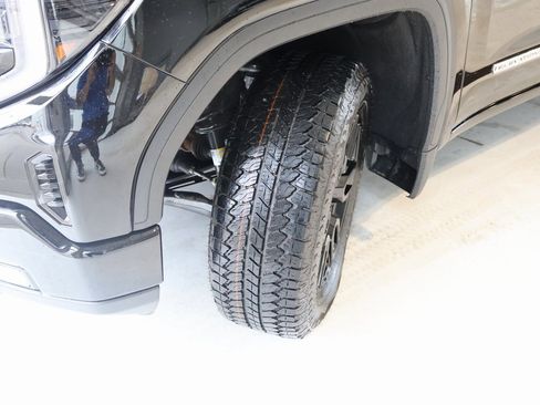 Used 2025 GMC Sierra 1500 Elevation image 41