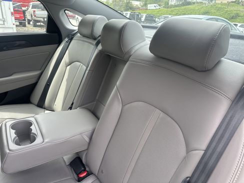 Used 2019 Hyundai Sonata Limited w/ Ultimate Package 04 FWD image 13