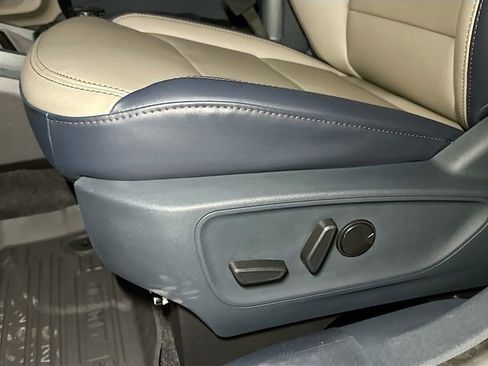 New 2026 Ford Maverick Lariat image 8