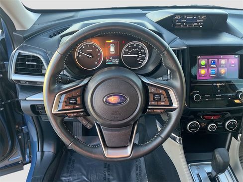 Used 2024 Subaru Forester Premium image 11