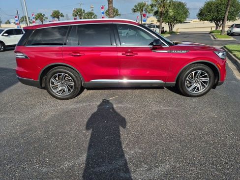 Used 2021 Lincoln Aviator 2WD w/ Elements Package image 6