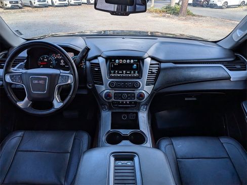Used 2017 GMC Yukon XL SLT w/ Open Road Package image 16
