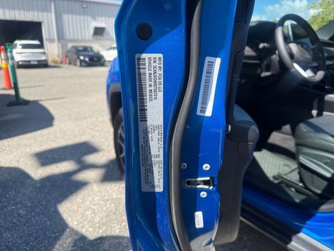 Used 2025 Jeep Compass Trailhawk image 28