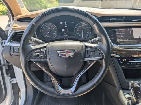 Used 2023 Cadillac XT6 Premium Luxury w/ Platinum Package FWD image 15