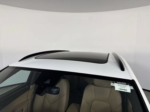 Certified 2026 Porsche Macan Turbo AWD/4WD image 17
