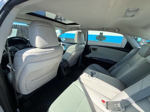 Used 2013 Toyota Avalon XLE Touring FWD image 15