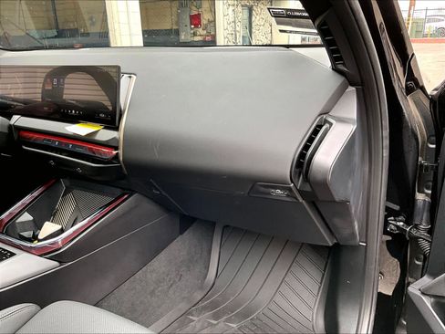 Used 2025 BMW X3 xDrive30i w/ Premium Package image 18