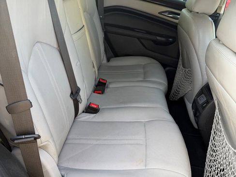 Used 2014 Cadillac SRX Luxury w/ Driver Awareness Package image 29