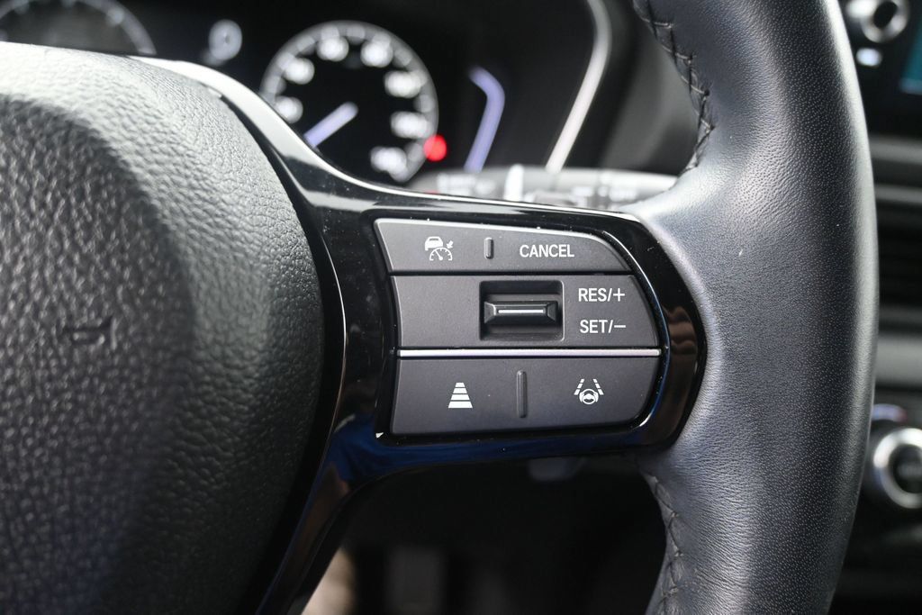 Used 2025 Honda Pilot Touring image 24