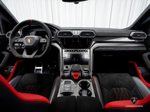 Used 2023 Lamborghini Urus Performante AWD/4WD image 41