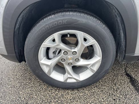 Used 2024 Chevrolet Trax LS w/ LS Convenience Package FWD image 15