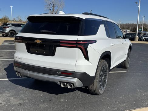 New 2026 Chevrolet Traverse LT image 4