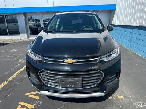 Used 2020 Chevrolet Trax LT w/ Driver Confidence Package AWD/4WD image 9