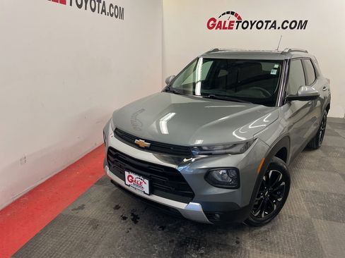 Used 2023 Chevrolet TrailBlazer LT image 3