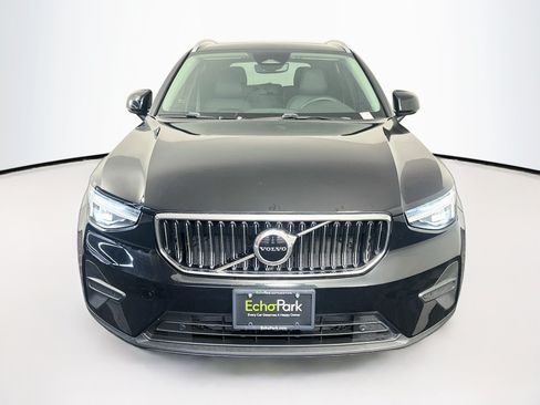 Used 2024 Volvo XC40 B5 Core w/ Protection Package Premier AWD/4WD image 2