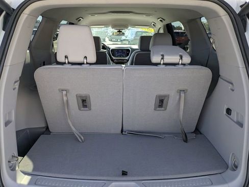 Used 2023 GMC Acadia SLE w/ Driver Convenience Package image 11