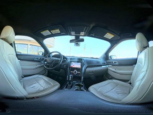 Used 2019 Ford Explorer Limited w/ Ford Safe & Smart Package image 33