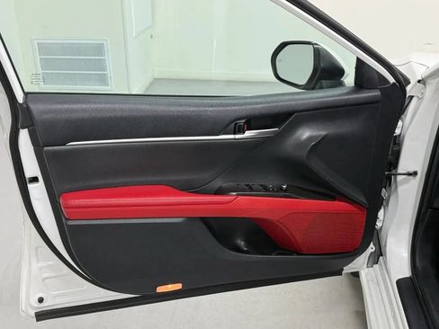Used 2021 Toyota Camry XSE w/ Navigation Upgrade Package FWD image 19
