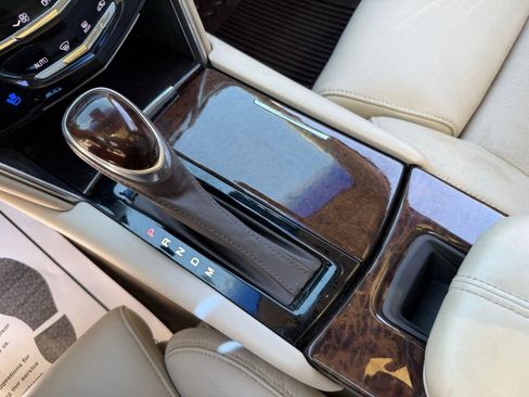 Used 2013 Cadillac XTS Premium FWD image 46