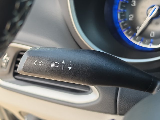 Used 2024 Chrysler Pacifica Touring-L FWD image 24
