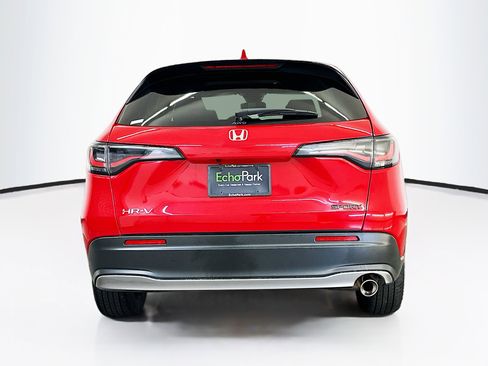 Used 2025 Honda HR-V Sport image 7
